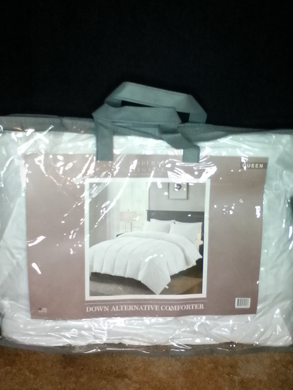 Down Alternative Comforter - White Size Queen New